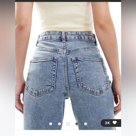 New with tags ASOS DESIGN High Waist Slim Fit Mom Jeans size Petite 26/28. - Picture 4 of 11